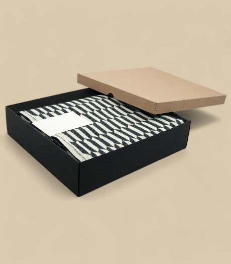 Luxury Apparel Boxes